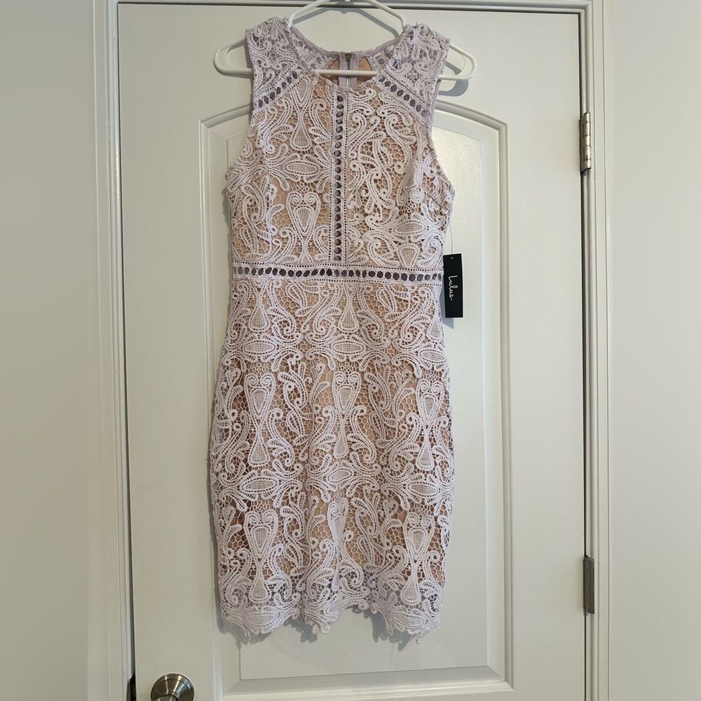 NWT white lace overlay LULUS dress sz small